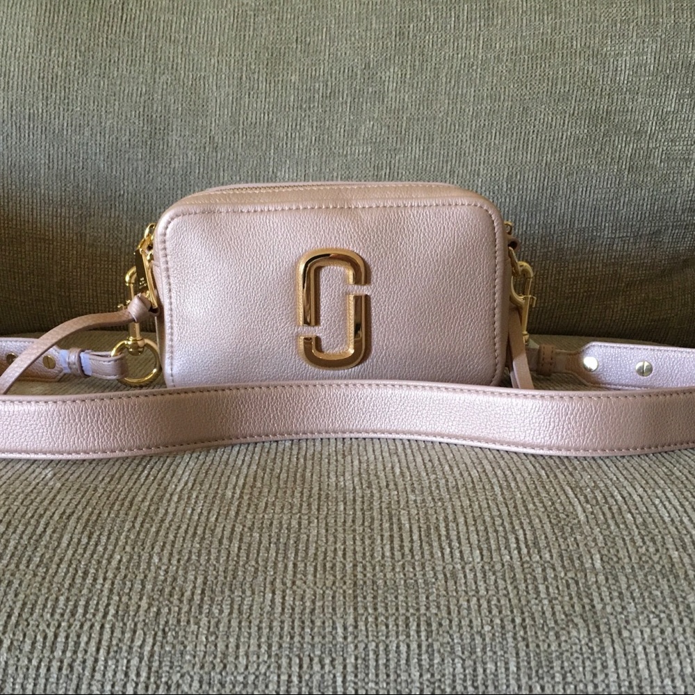 MARC JACOBS CROSSBODY